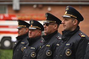 Вручение пожарной техники губернатором Ленинградской области Александром Дрозденко подразделениям Ленинградской области